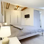 Apartmán Attic Apartment, Center Of With Private Parking Kosice