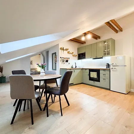 Attic Apartment, Center Of With Private Parking * Košice