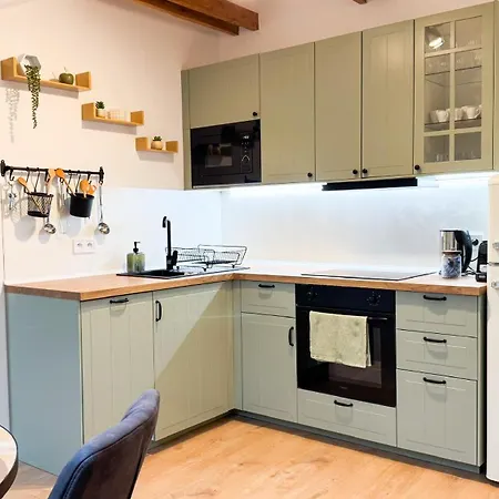 Attic Apartment, Center Of With Private Parking