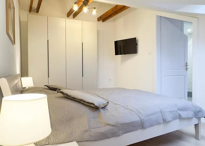 Apartmán Attic Apartment, Center Of With Private Parking Košice