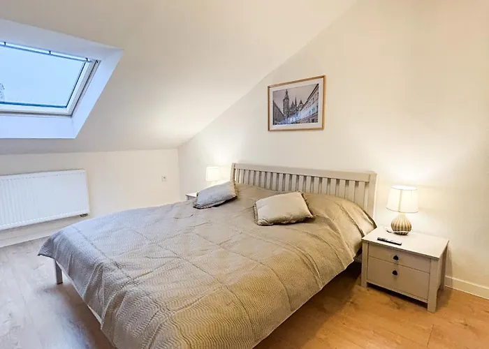 Attic Apartment, Center Of With Private Parking * Kassa