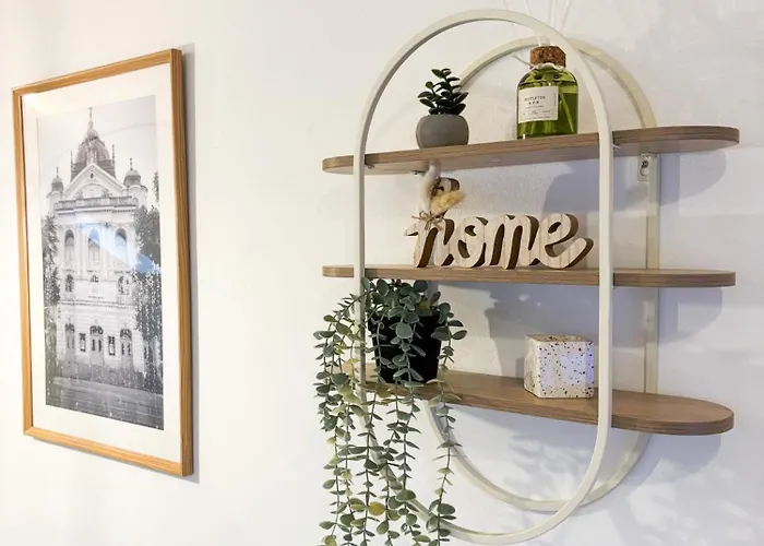 Attic Apartment, Center Of With Private Parking